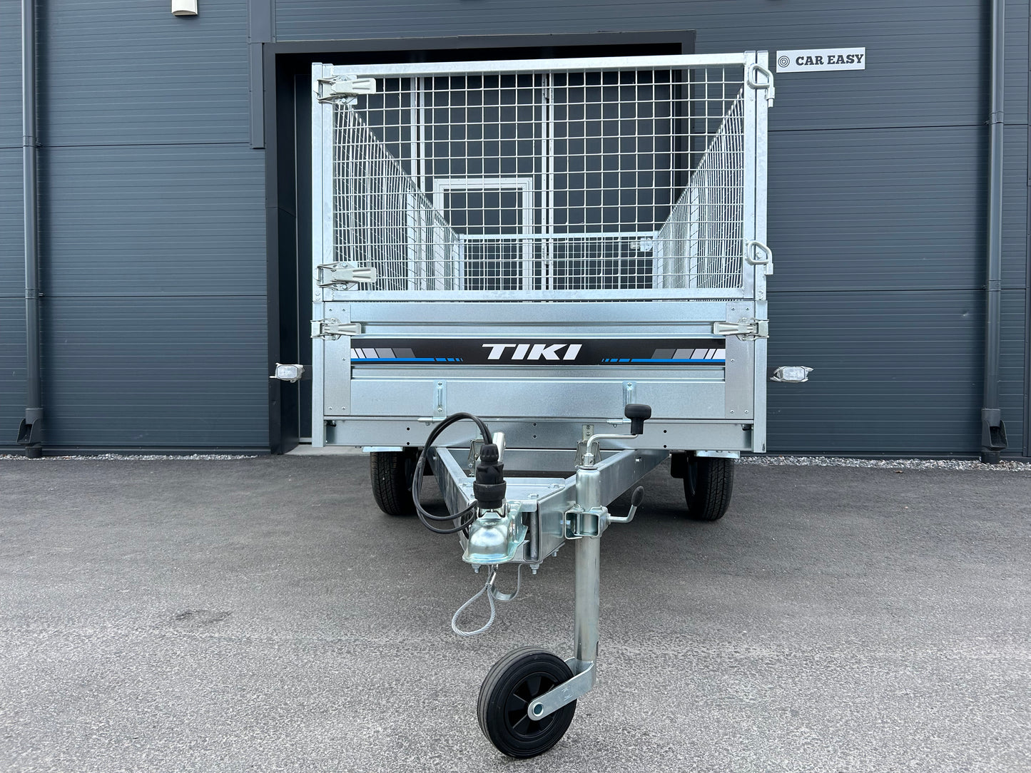 Tiki CS-265R Trailers with lattice gate/net gate